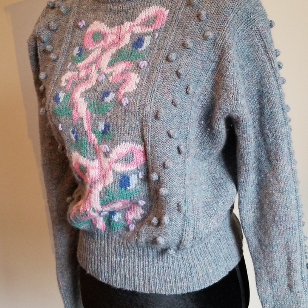 Sweater - Picture 2 of 4